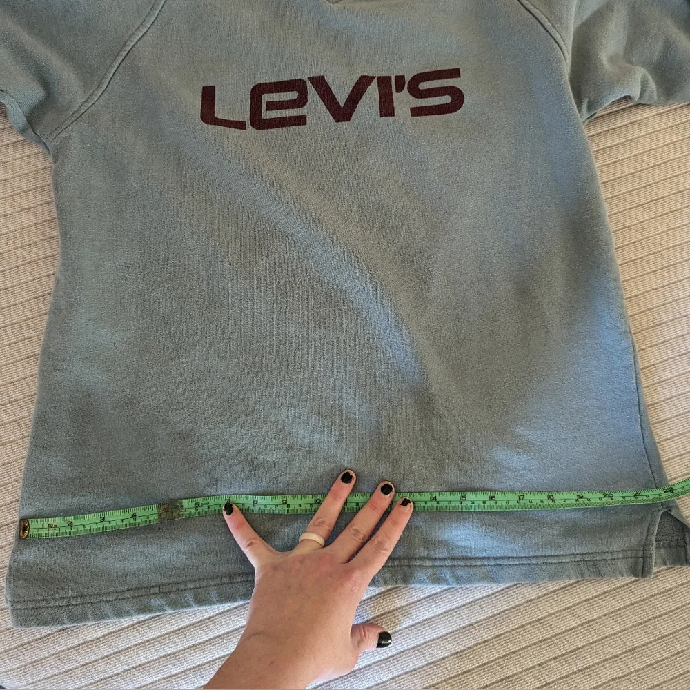 Vintage 1990s Levis Varsity Style Logo Sweatshirt Light Blue & Burgundy oversize - Picture 11 of 12